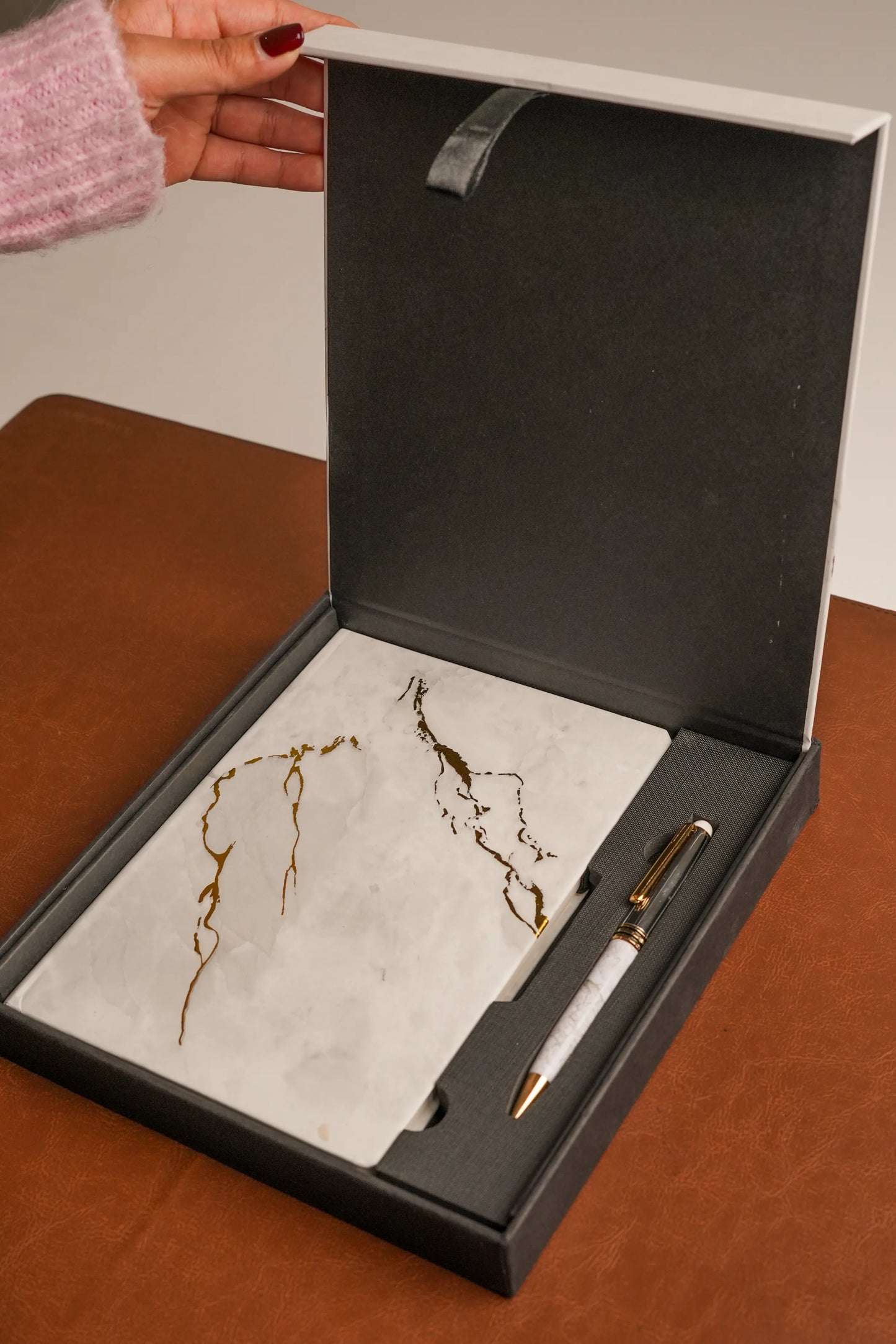 Marbled Box - Premium Diary & Pen Gift Set